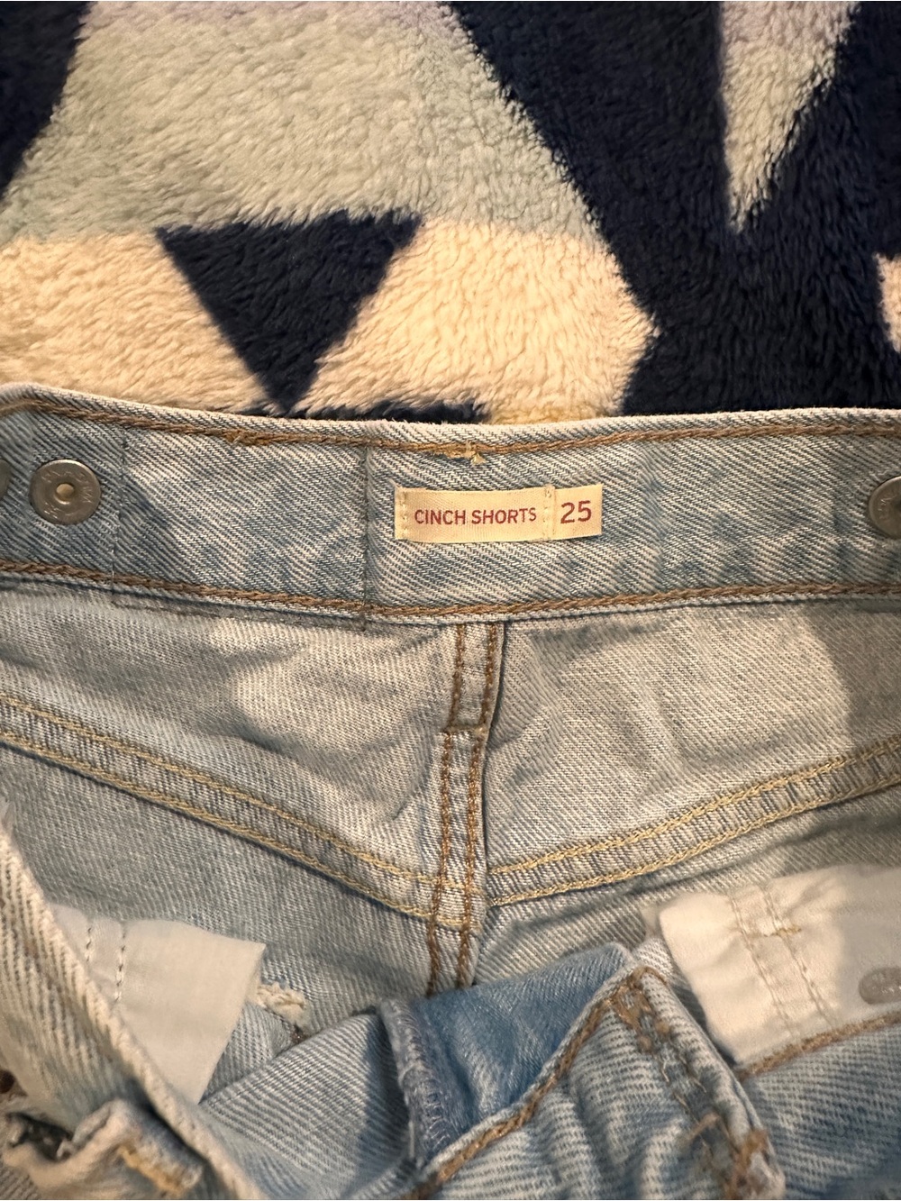 Levi's Cinch Waist Jean Shorts - Picture 4 of 5